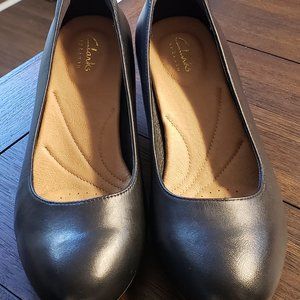 NWT Clark's Black Kitten Heel Pump Size7